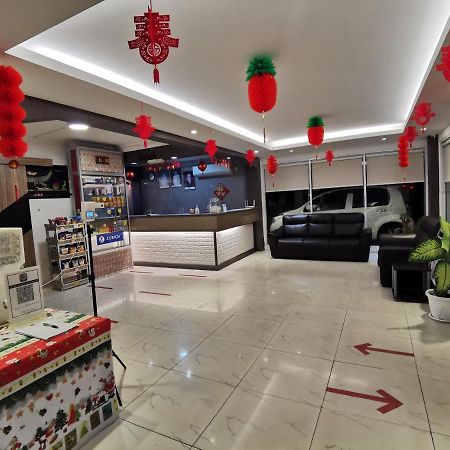 Palace Inn Miri Kültér fotó