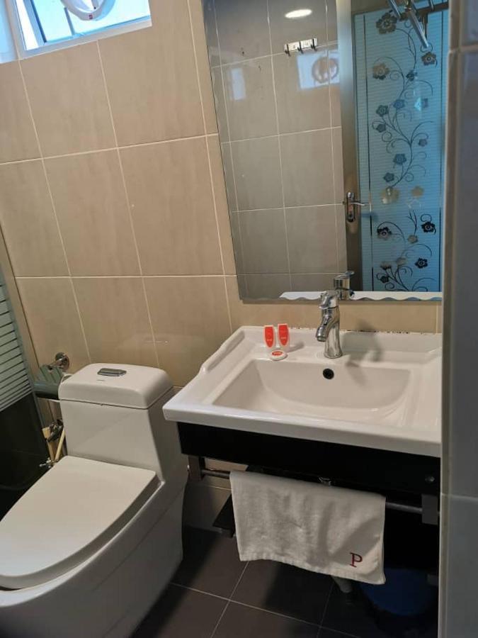 Palace Inn Miri Kültér fotó