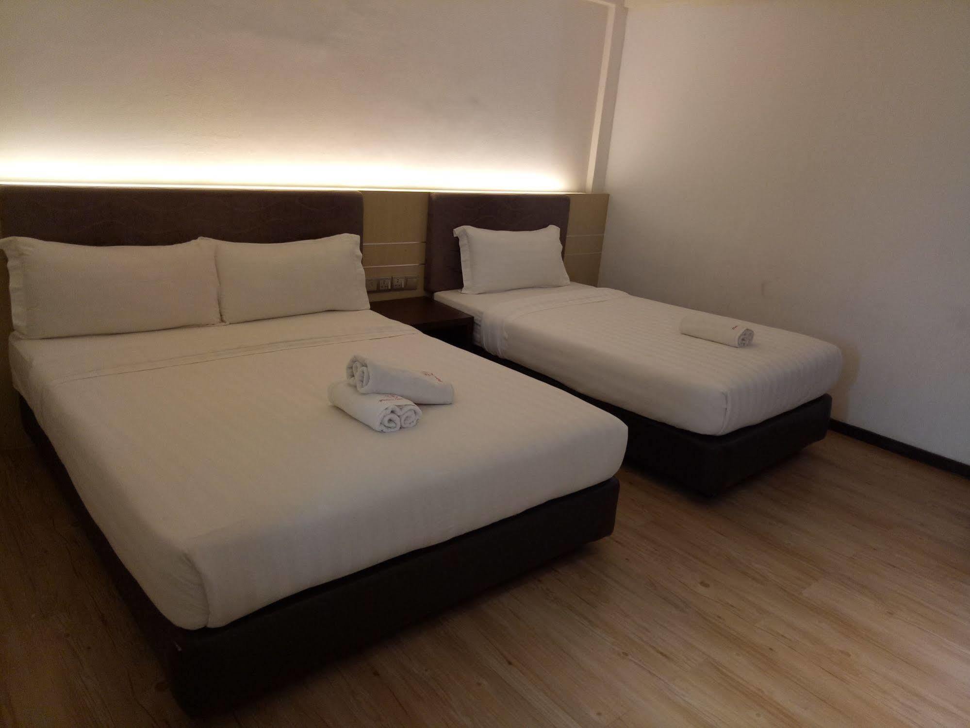 Palace Inn Miri Kültér fotó